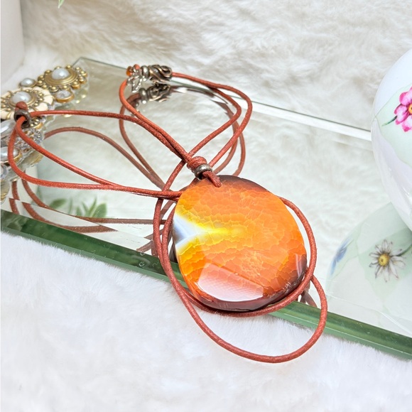 African Leather Brown Agate Stone Pendant Necklace - Picture 7 of 11